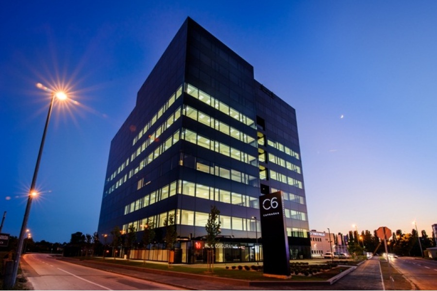 Poslovna zgrada Capraška